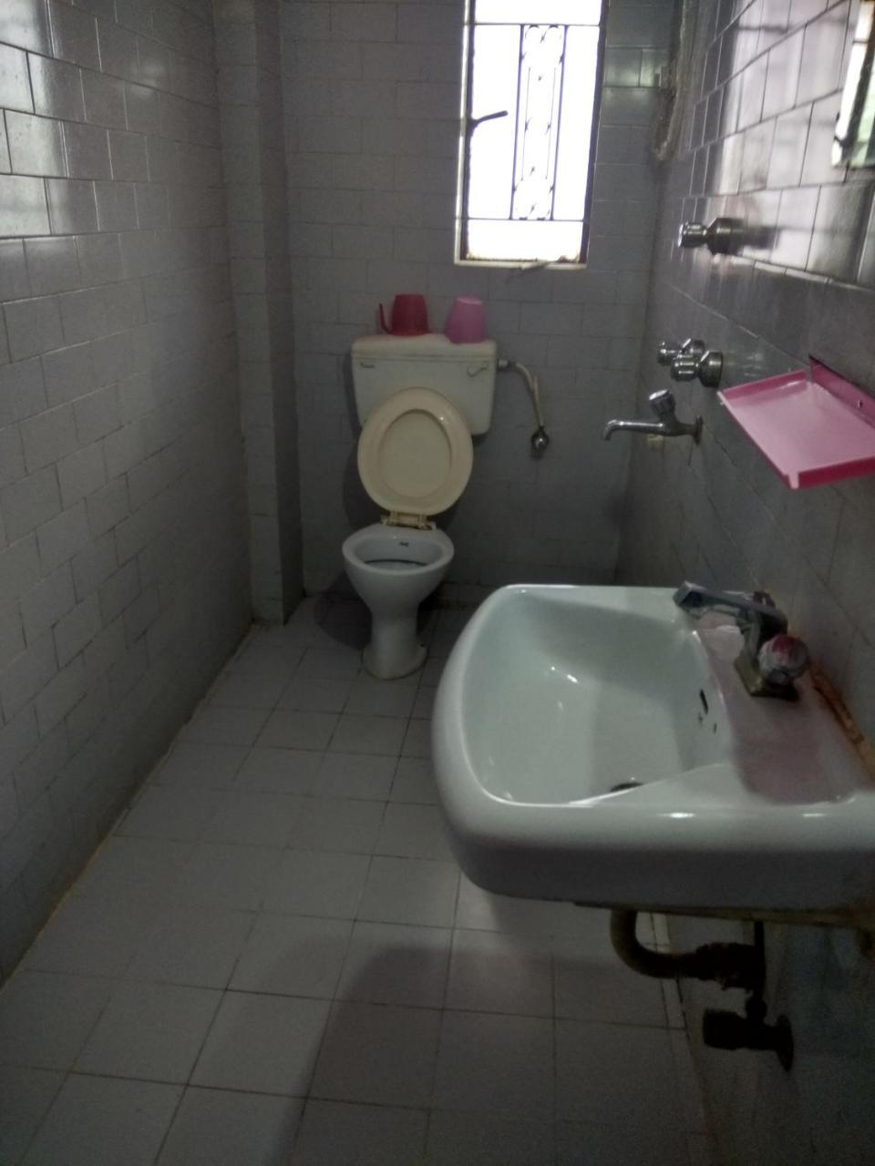 Renu Guest House コルカタ エクステリア 写真