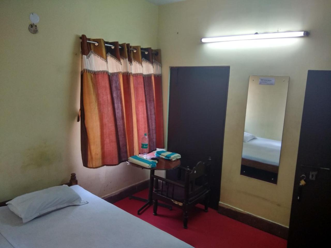 Renu Guest House コルカタ エクステリア 写真